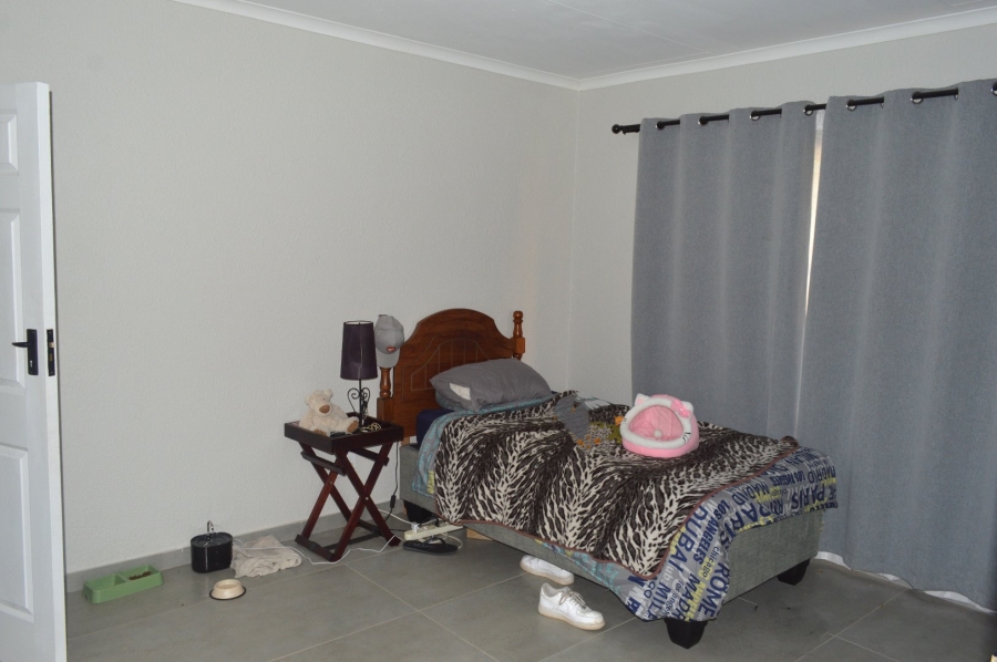 4 Bedroom Property for Sale in Flamwood North West